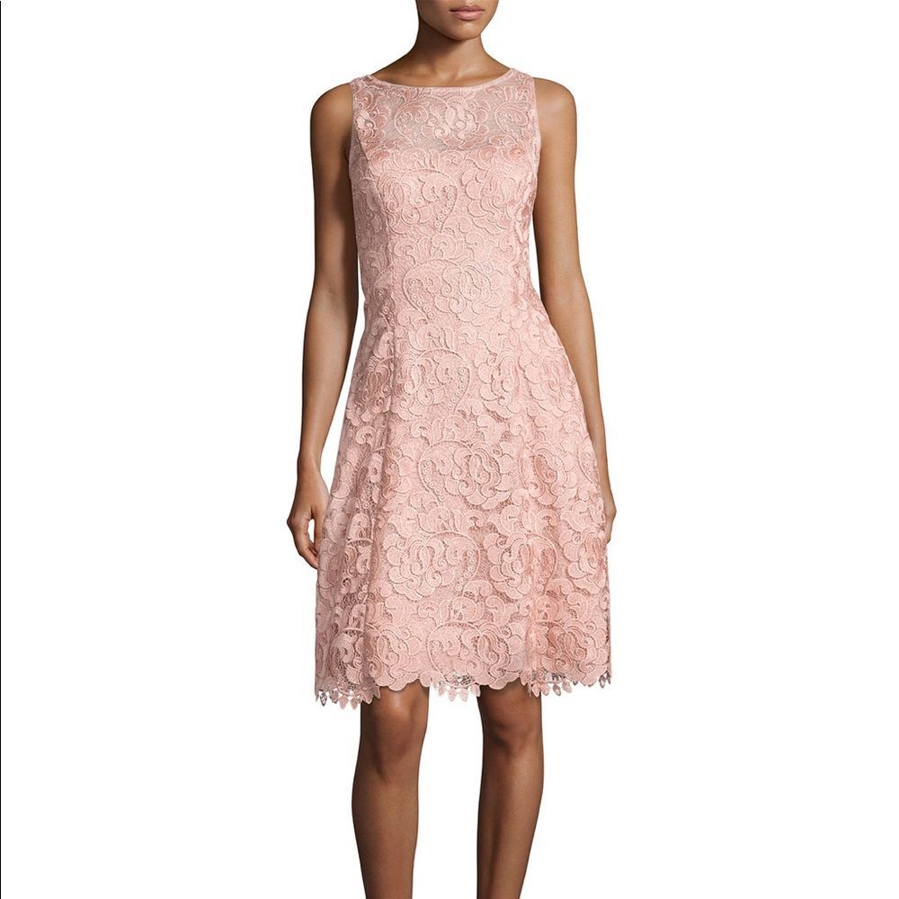 Aidan Mattox Bato Sleeveless Apricot Lace Dress Pristine Condition.  Never worn.